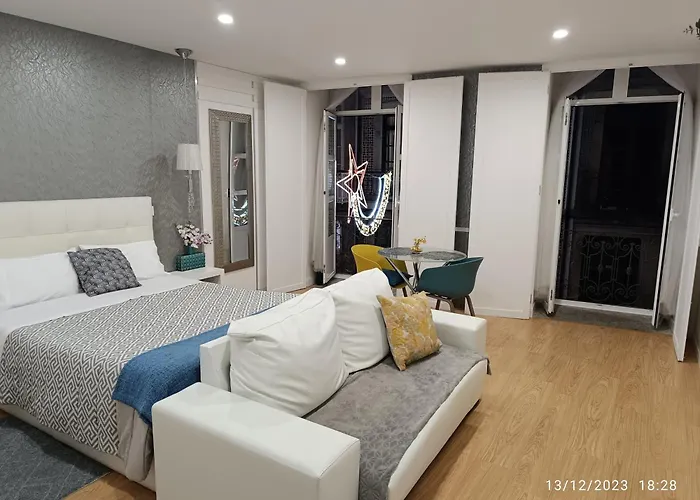 Be Happy In Apartment